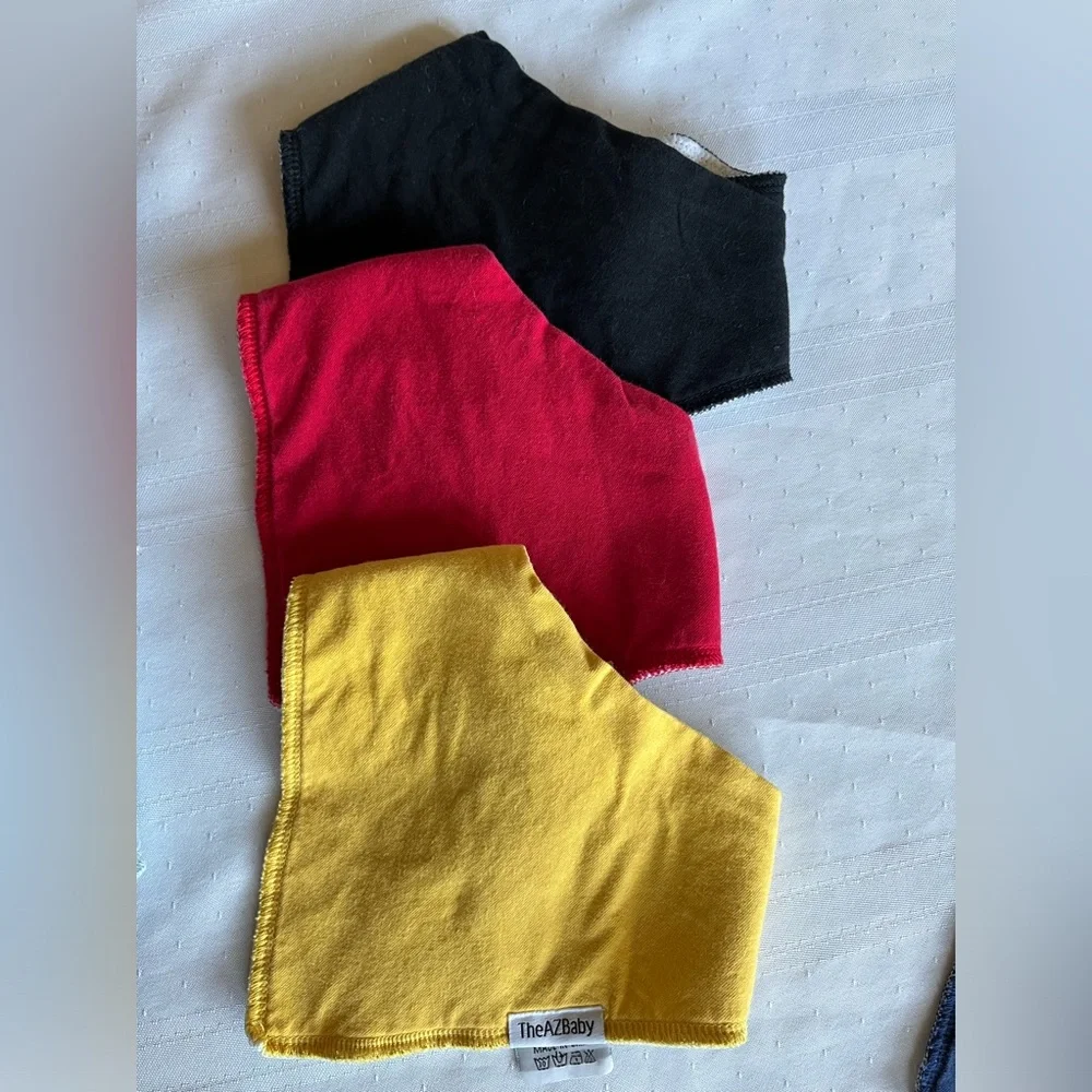 Bundle of 10 organic cotton bibs